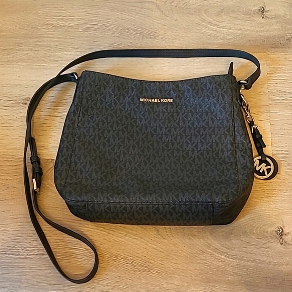 Michael Kors black shoulder bag - Picture 1 of 12